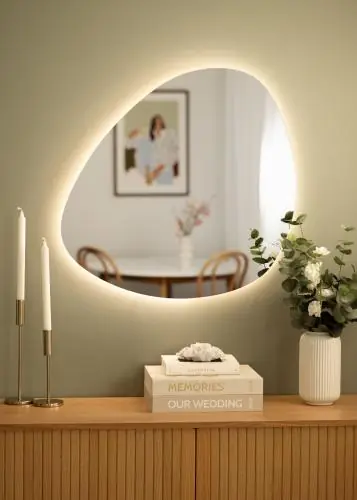 Reducere Oglindă LED Soft Triangle 70x70 cm