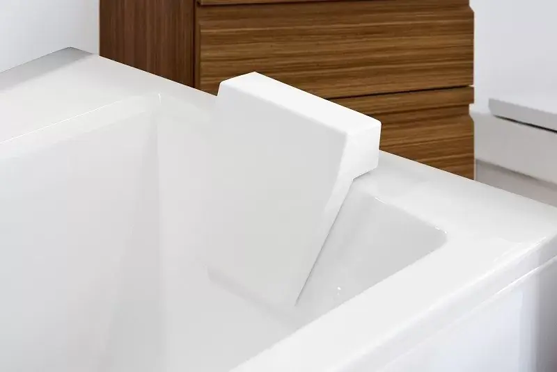 Cumpără acum Tetiera pentru cada de baie, alba, Besco Modern ZWM