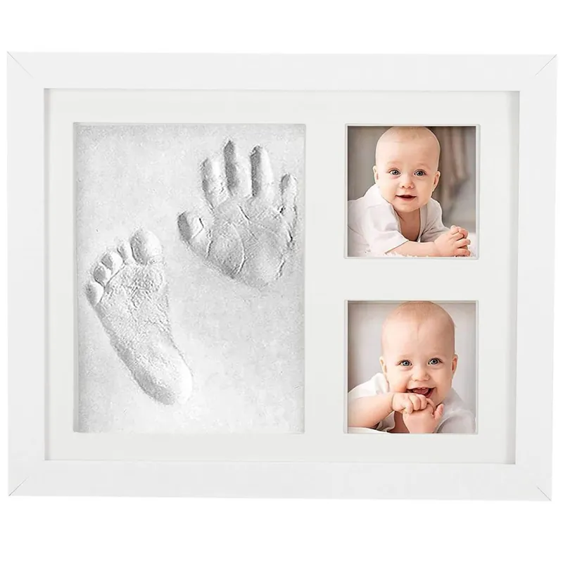 Kit amprenta mulaj manuta sau piciorus bebe si rama foto, 23x28cm, cu cutie de cadou, cadrul alb Reducere de preț