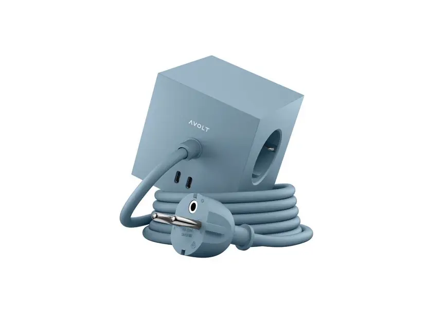 SQUARE 1 Priză albastră cu 3 prize Schuko și 2 porturi USB, cablu de 1,8 m - Ofertă limitată