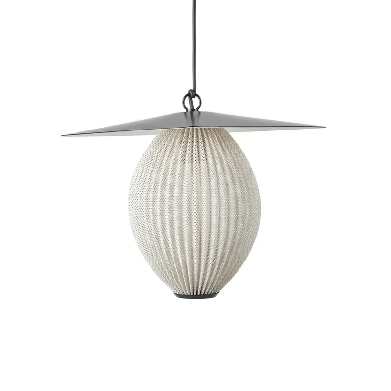 Promoție Lampa suspendată pentru exterior Satellite Ø22 Cream White/Black - Gubi