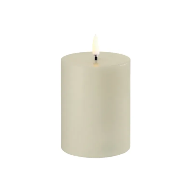 Lumânare LED PILLAR, gri deschis Înălțime 10 cm Ceară - Uyuni Lighting Reducere extra