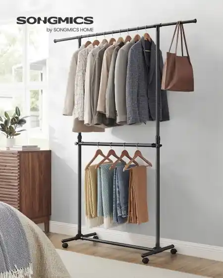 Ofertă limitată Suport pentru haine reglabil cu roti Songmics Negru 165x49x180 cm