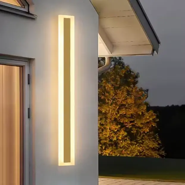 Aplica LED 44W Exterior Streak Gold 180 Preferatul clienților