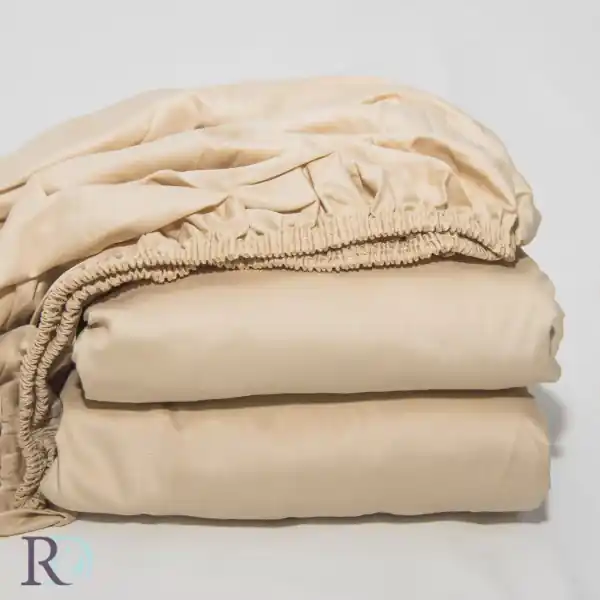 Cearceaf cu elastic, 100% bumbac, tesatura satin, bej inchis, Roxyma Dream Super ofertă