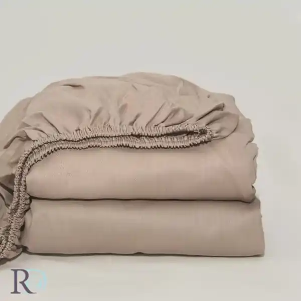 Cearceaf cu elastic, 100% bumbac, tesatura satin, maro, Roxyma Dream Mai ieftin