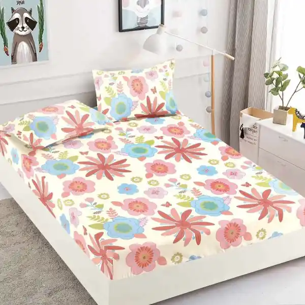Husa de pat cu elastic si 2 fete de perna, tesatura tip finet, pat 2 persoane, crem / roz, HBF-288 Preferatul clienților