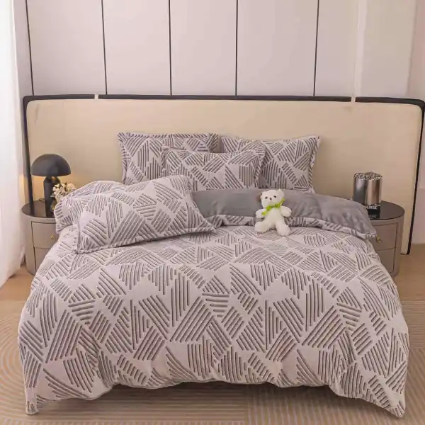 Comandă acum Set lenjerie cocolino pufoasa, cu elastic, pat 2 persoane, 4 piese, gri, LCJE-28