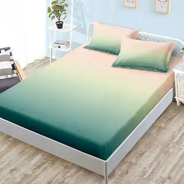 Chilipir Husa de pat cu elastic si 2 fete de perna, tesatura tip finet, pat 2 persoane, verde / roz, G-245