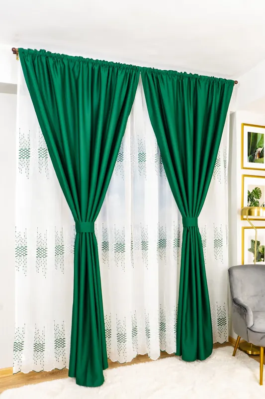 Set Rimini - Perdea din In Ritm Verde cu Alb PERD076F_300X245_D1_19_ATL si Draperii Blackout Verde Smarald - BOTD004_145X245_C1_21_ATL cu Rejansa Set_ATL Cel mai bun preț