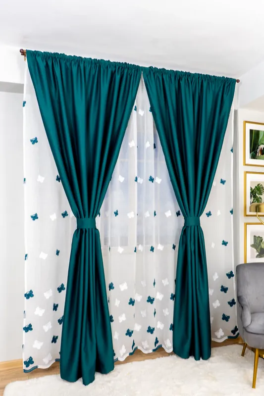 Preț promoțional Set Bogota - Perdea din In cu Fluturasi Turcoaz Verde Forest PERD0149_300X245_D4_06_ATL si Draperii Blackout Verde Forest - BOTD046A_100x245_C3_01_ATL cu Rejansa Set_ATL