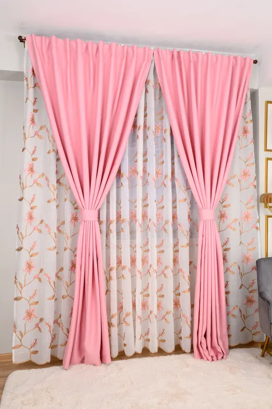 Doar azi Set Norra - Perdea Flori de Gradina Roz cu Crem si Draperie Blackout Roz Drajeu